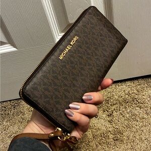 Michael Kors Dark Brown Zip Wallet